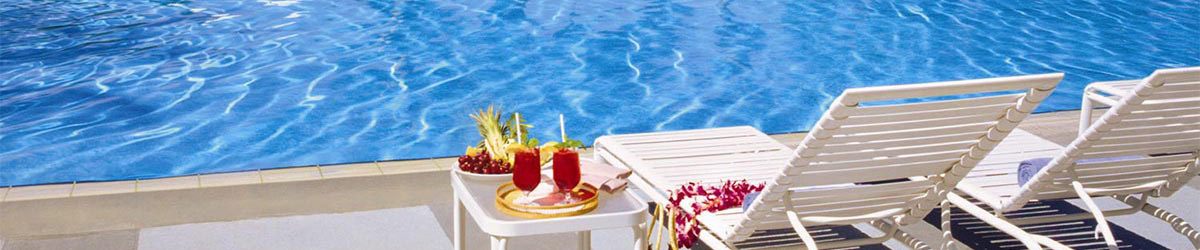 Resorts in Hawaii with Poolside Bars