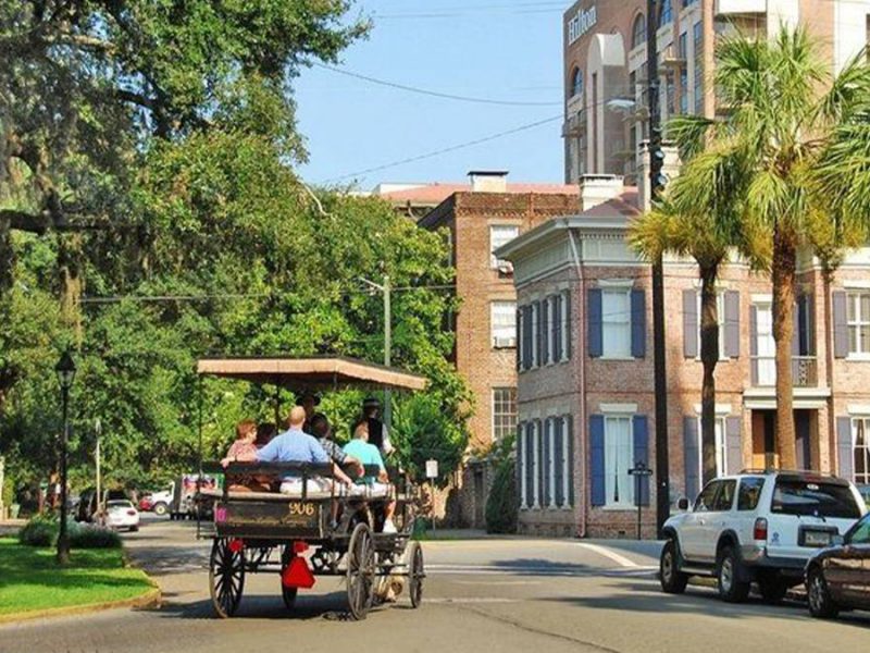 31 Unforgettable Romantic Things to Do in Savannah for Couples