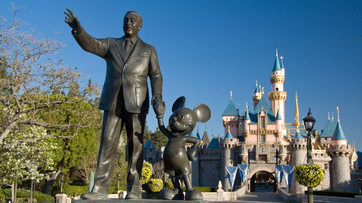 Disneyland vs. Disney World