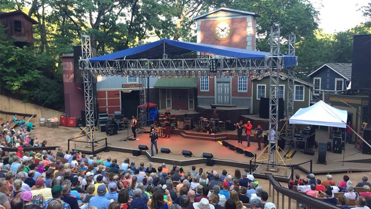 branson-missouri-usa-silver-dollar-city-summer-concert-series