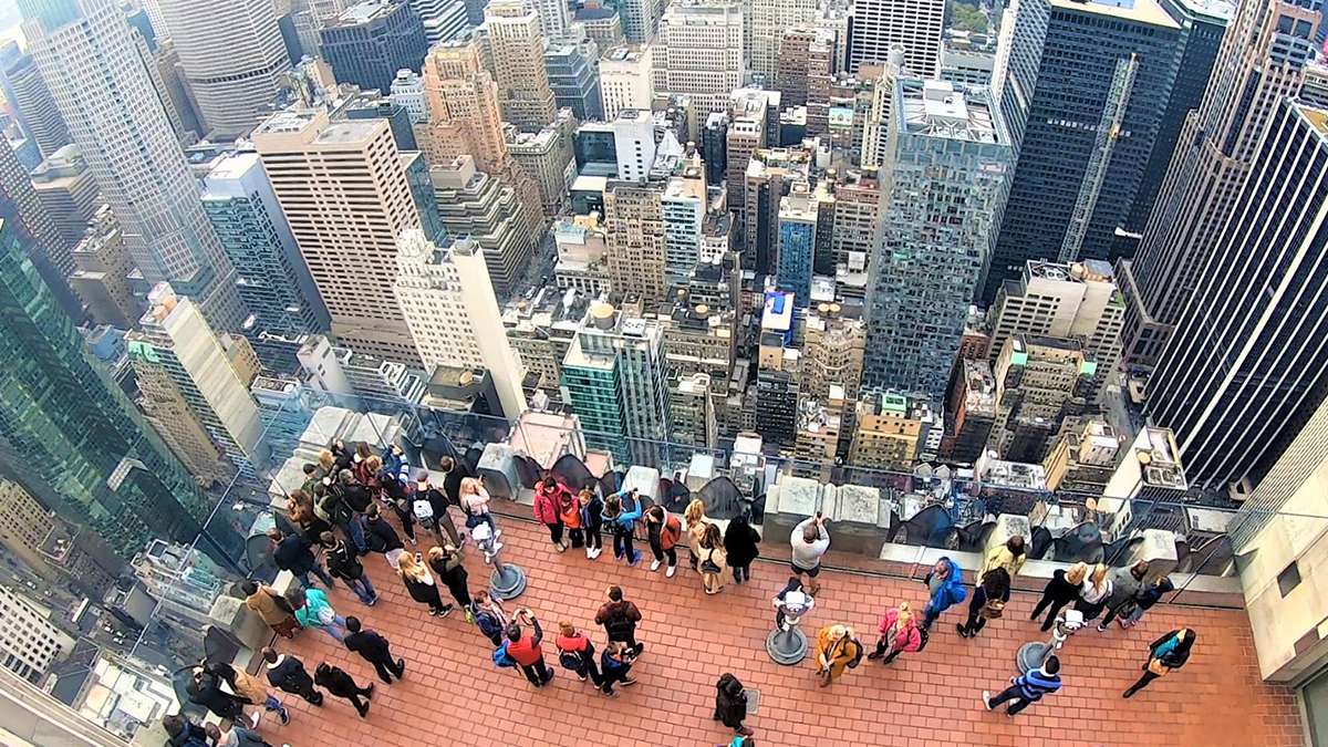 daytime view of new york city from top of the rock at rockefeller center