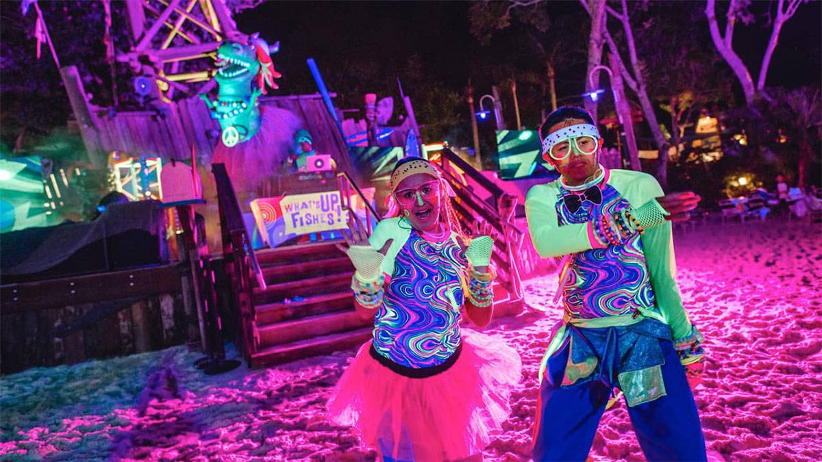 disney-h2o-glow-nights-2